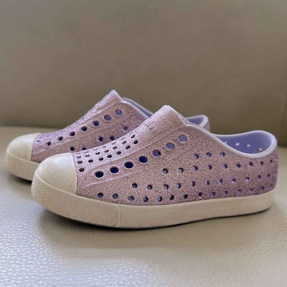 Native Toddler Size 8 Purple Glitter Shoes